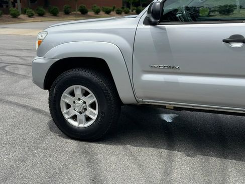 Used 2012 Toyota Tacoma PreRunner w/ SR5 Pkg RWD image 11