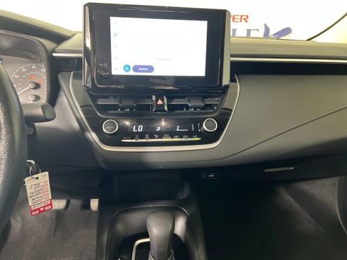 Used 2024 Toyota Corolla LE image 18