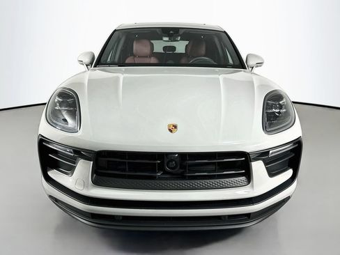 Certified 2026 Porsche Macan AWD/4WD image 6