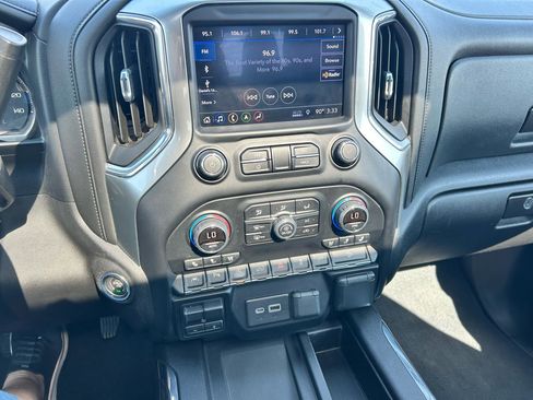 Used 2019 Chevrolet Silverado 1500 LTZ w/ LTZ Premium Package AWD/4WD image 4