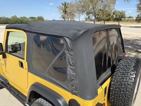 Used 2006 Jeep Wrangler X AWD/4WD image 12