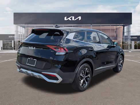 Certified 2024 Kia Sportage EX FWD image 4