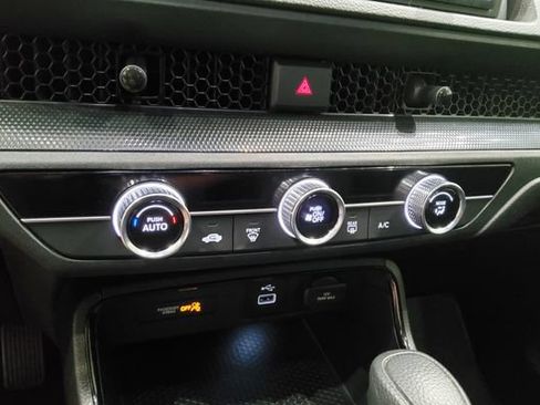 Used 2024 Honda CR-V LX image 27