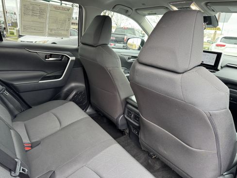 Used 2025 Toyota RAV4 XLE image 35