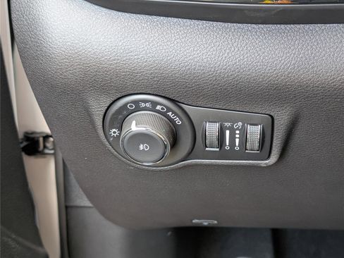 New 2026 Jeep Compass Latitude image 15