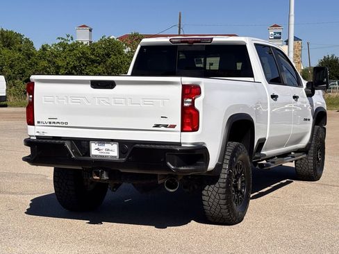 Used 2024 Chevrolet Silverado 2500 ZR2 image 5
