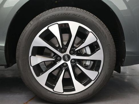 New 2026 Audi Q3 quattro 2.0T AWD/4WD image 10