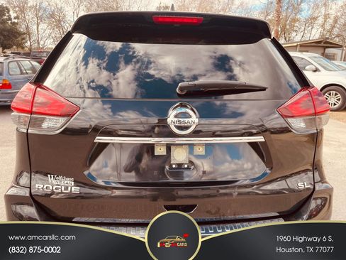 Used 2018 Nissan Rogue SL w/ Premium Package FWD image 3