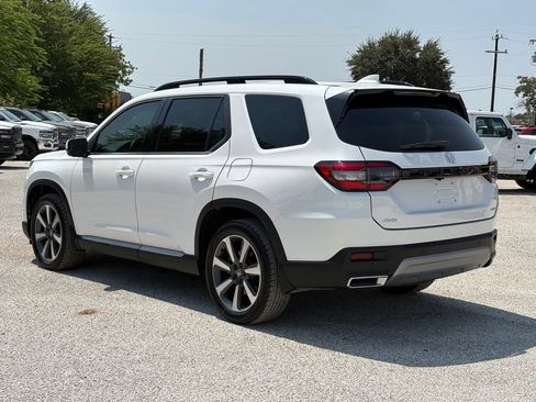 Used 2024 Honda Pilot Elite image 9