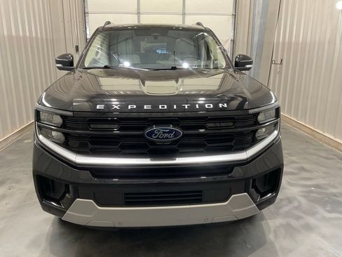 Used 2025 Ford Expedition Max Platinum AWD/4WD image 5