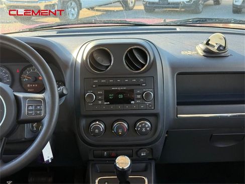 Used 2016 Jeep Patriot Sport image 16