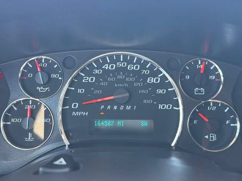 Used 2020 Chevrolet Express 2500 w/ Driver Convenience Package RWD image 43