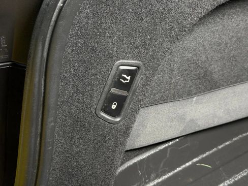 Used 2018 Maserati Levante AWD/4WD image 14