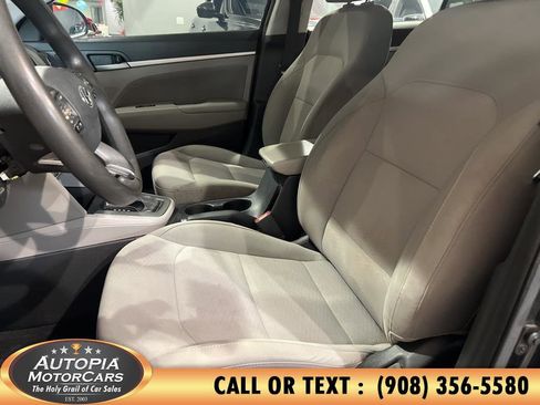 Used 2019 Hyundai Elantra SEL image 7