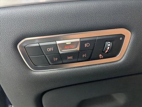 Used 2023 BMW X7 xDrive40i w/ Executive Package image 11