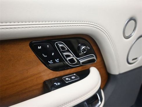 Used 2020 Land Rover Range Rover Autobiography image 7