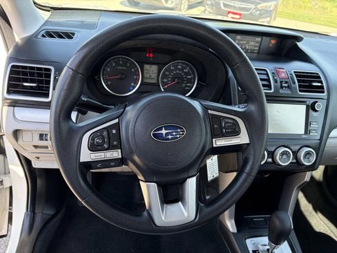 Used 2018 Subaru Forester 2.5i w/ Alloy Wheel Package AWD/4WD image 12