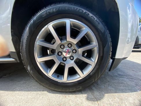 Used 2016 GMC Yukon XL Denali w/ Open Road Package AWD/4WD image 14