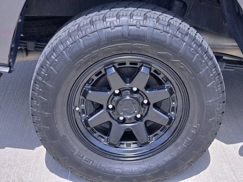 Used 2023 Toyota Tacoma SR AWD/4WD image 10