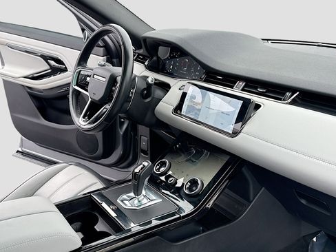Used 2021 Land Rover Range Rover Evoque R-Dynamic SE image 5