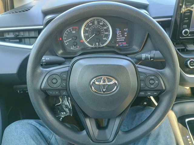 Used 2022 Toyota Corolla LE FWD image 27