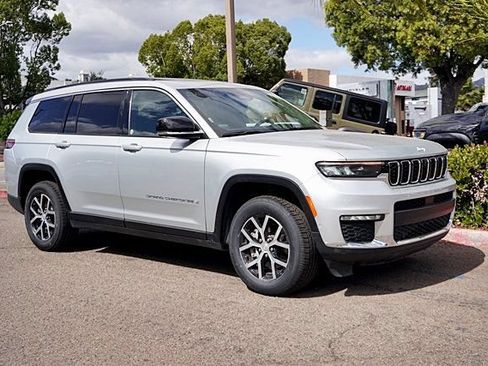 Used 2024 Jeep Grand Cherokee L Limited w/ Luxury Tech Group II AWD/4WD image 6