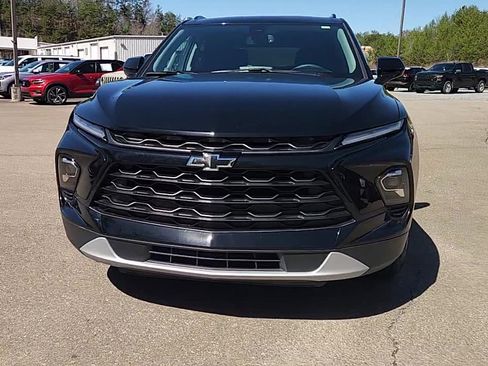 Used 2023 Chevrolet Blazer LT w/ Convenience Package image 3