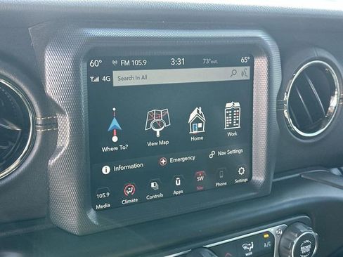 Used 2022 Jeep Gladiator Overland image 13