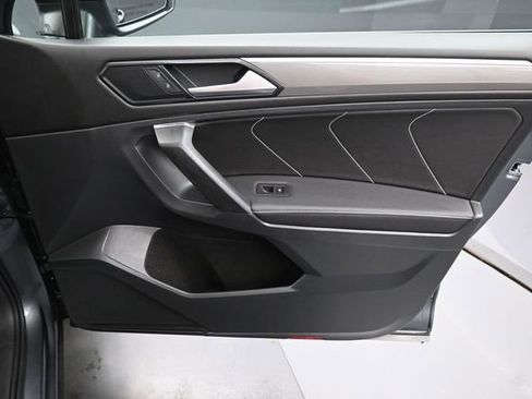 Used 2023 Volkswagen Tiguan SE R-Line FWD image 36