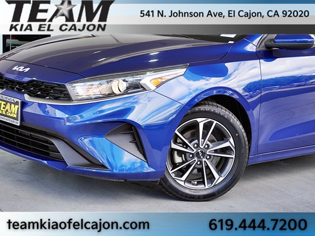 Certified 2022 Kia Forte LXS FWD image 3