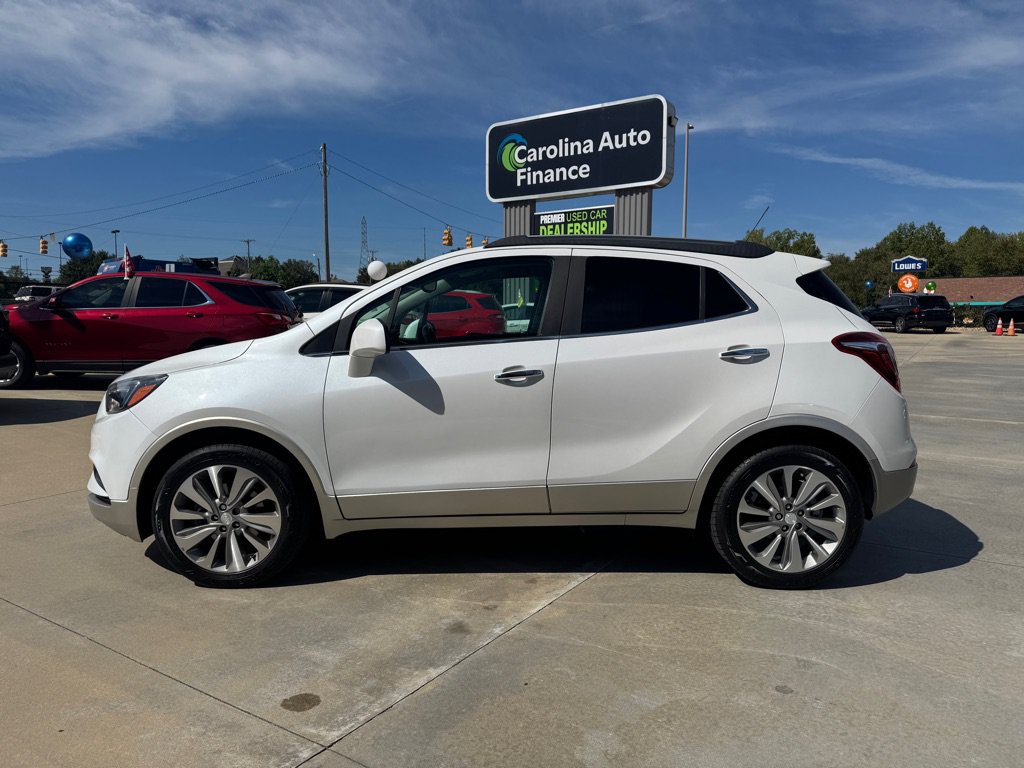 Used 2020 Buick Encore Preferred FWD image 3