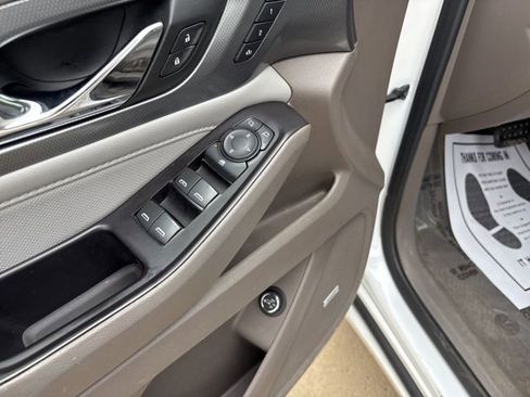 Used 2019 Chevrolet Traverse Premier image 15