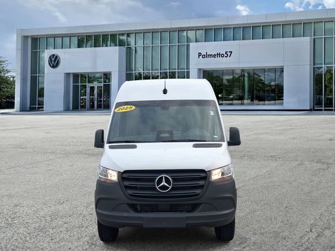 Used 2025 Mercedes-Benz Sprinter 2500 image 2