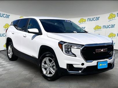 Used 2024 GMC Terrain SLE