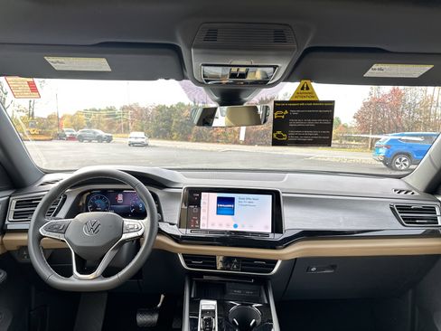 New 2026 Volkswagen Atlas Cross Sport SE image 13