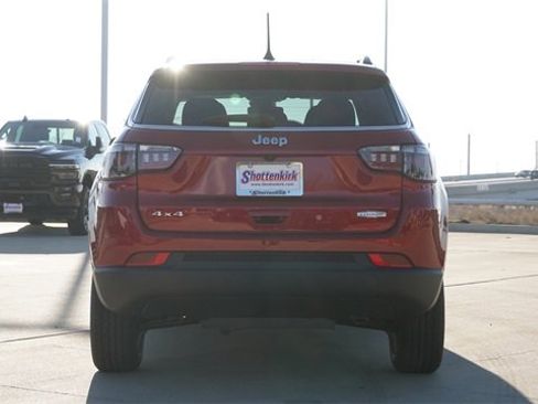 New 2026 Jeep Compass Latitude image 8