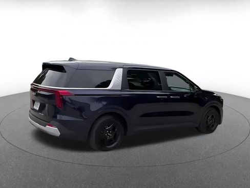Used 2026 Kia Carnival FWD image 15