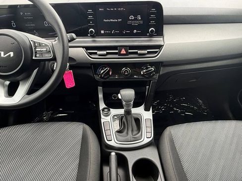 Used 2026 Kia Seltos LX FWD image 3