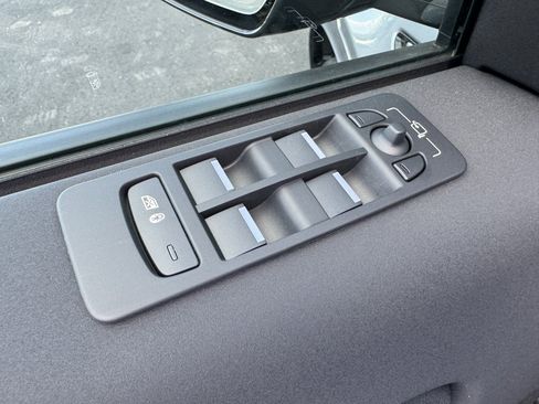 Used 2024 Land Rover Discovery Sport S AWD/4WD image 11