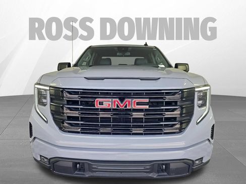 Used 2024 GMC Sierra 1500 Elevation RWD image 2
