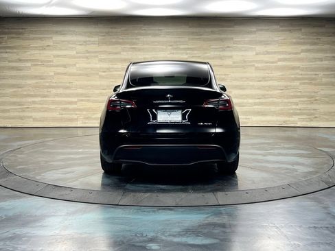 Used 2025 Tesla Model Y Long Range AWD/4WD image 21