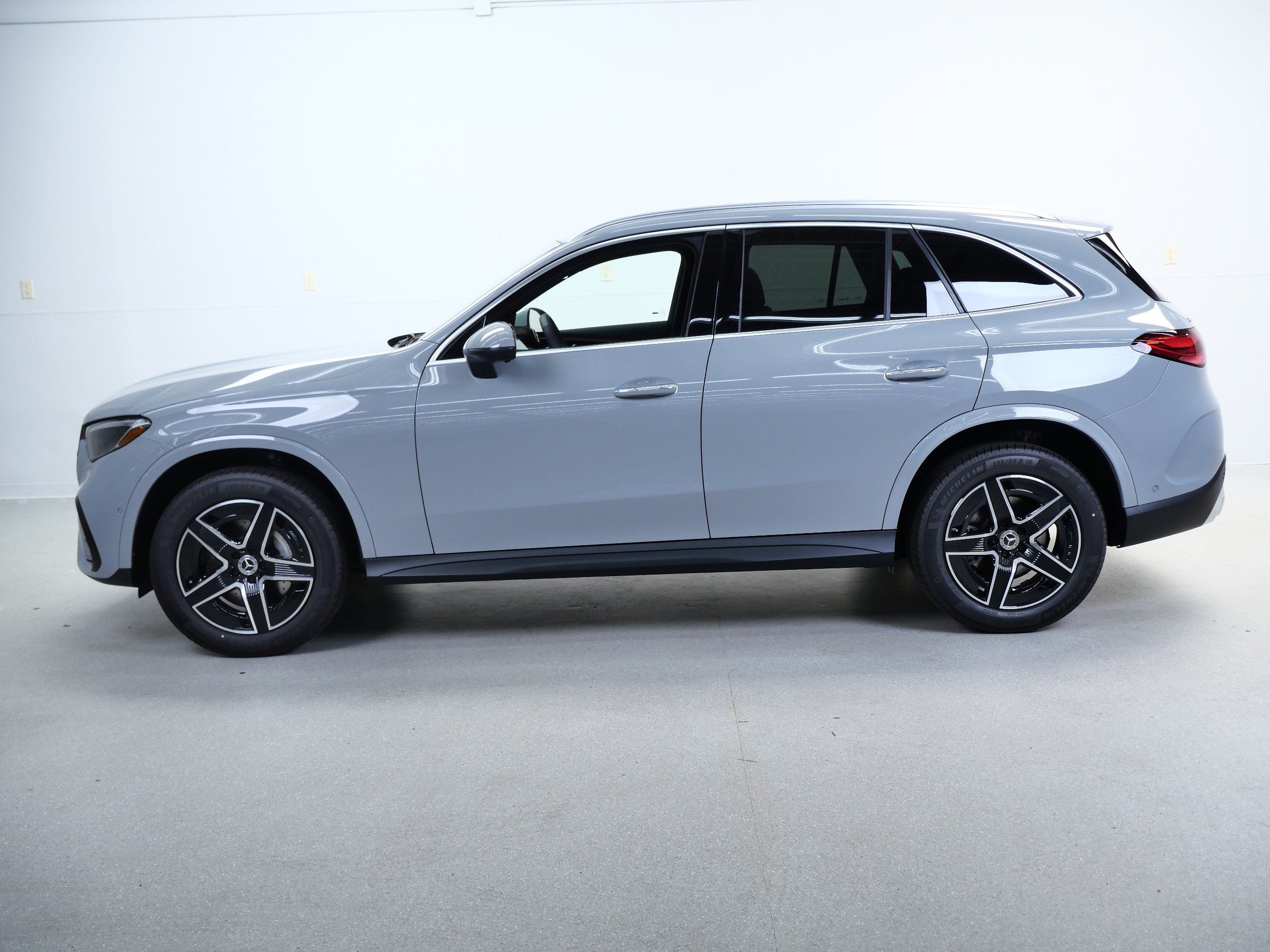 New 2026 Mercedes-Benz GLC 300 4MATIC image 5