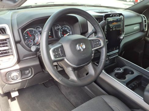 Used 2024 RAM 2500 Big Horn w/ Sport Appearance Package AWD/4WD image 21