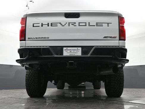 Used 2024 Chevrolet Silverado 2500 ZR2 w/ Technology Package AWD/4WD image 26