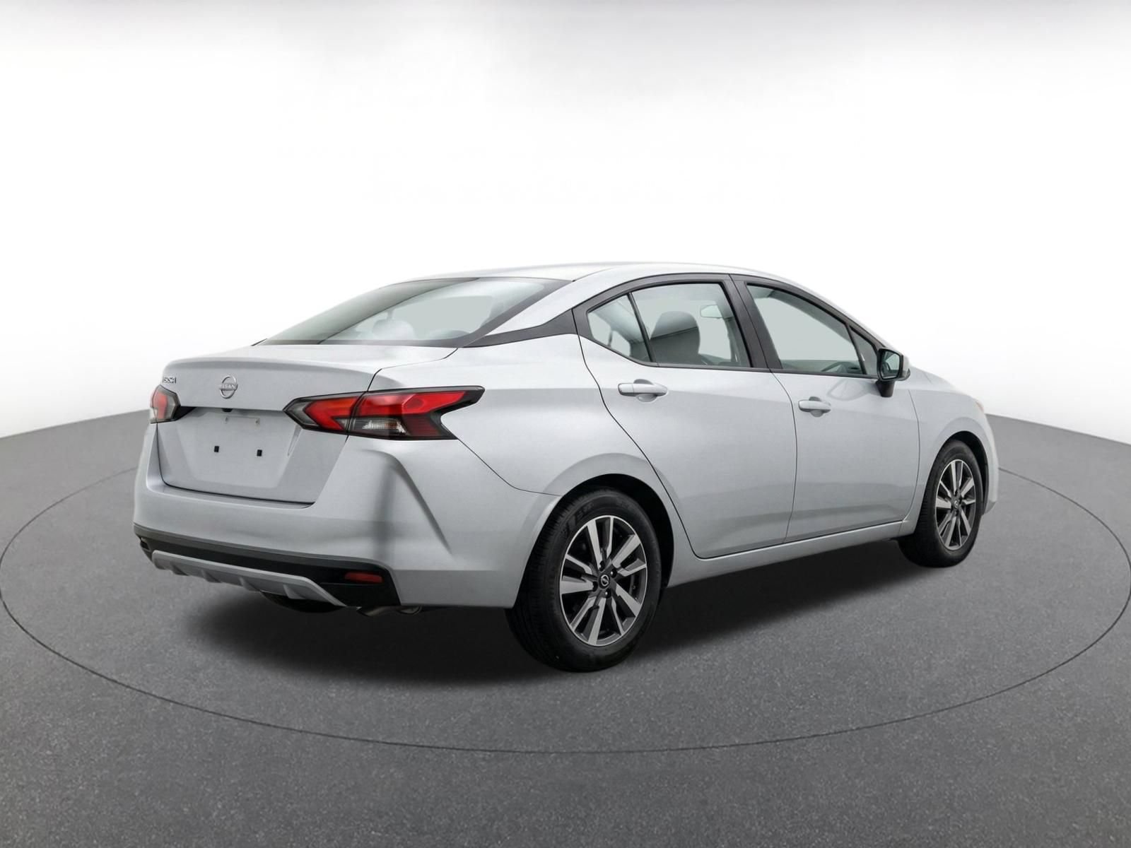 Used 2025 Nissan Versa SV FWD image 8