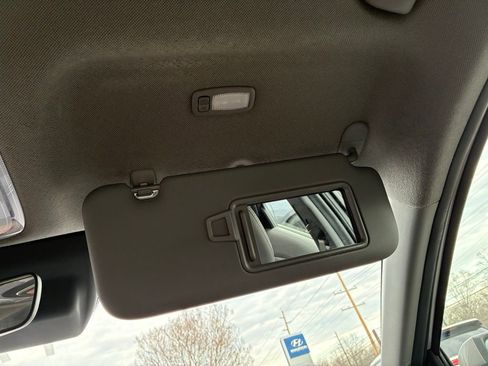 Used 2023 Hyundai Elantra SEL w/ Convenience Package image 37