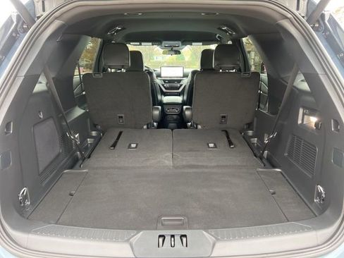 Used 2025 Ford Explorer ST-Line image 30