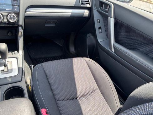 Used 2017 Subaru Forester 2.5i Premium w/ All-Weather Package AWD/4WD image 14