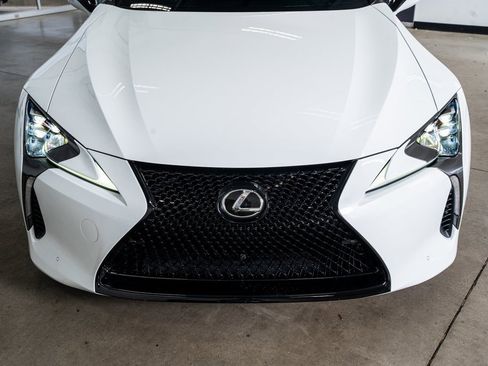 Used 2018 Lexus LC 500 Coupe w/ Performance Package image 15