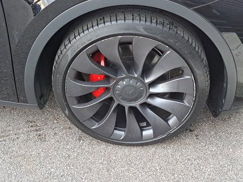 Used 2020 Tesla Model Y Performance image 7